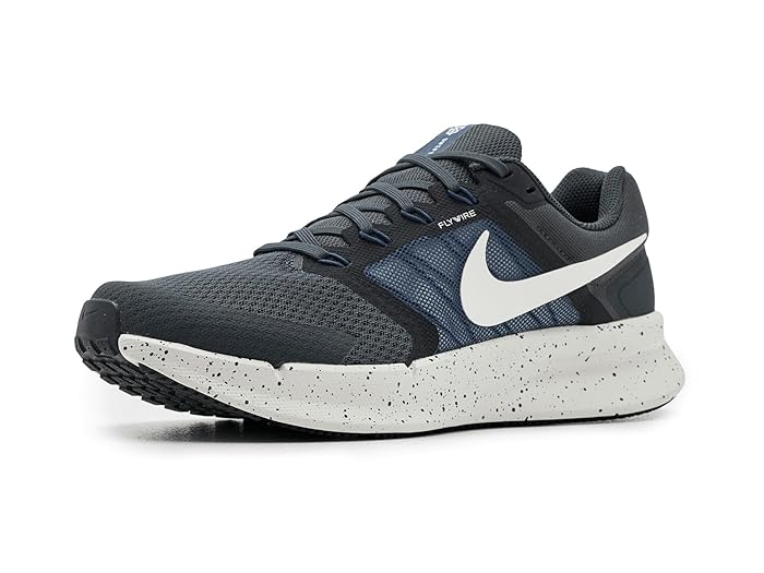 Nike Invincible 3